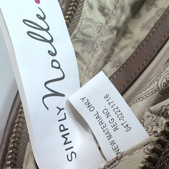 Simply Noelle 2 Tone Brown Faux Exterior Medium Crossbody Bag. - Picture 12 of 16